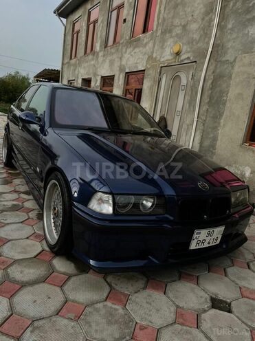 BMW 325 1993, 327,000 km - 2.5 l - Astara