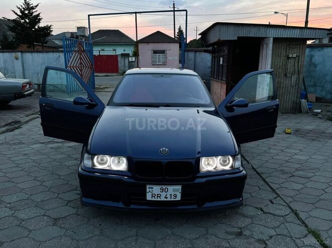 BMW 325 1993, 327,000 km - 2.5 l - Astara
