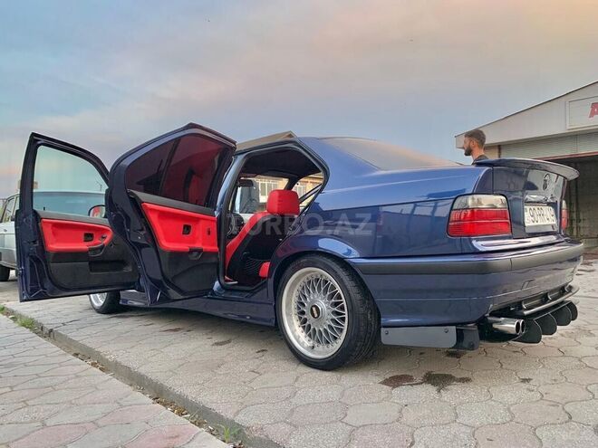 BMW 325 1993, 327,000 km - 2.5 l - Astara