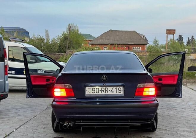BMW 325 1993, 327,000 km - 2.5 l - Astara