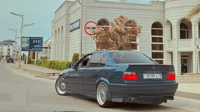 BMW 325 1993, 327,000 km - 2.5 l - Astara