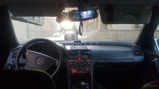 Mercedes C 220 2000, 390,000 km - 2.2 l - Bakı