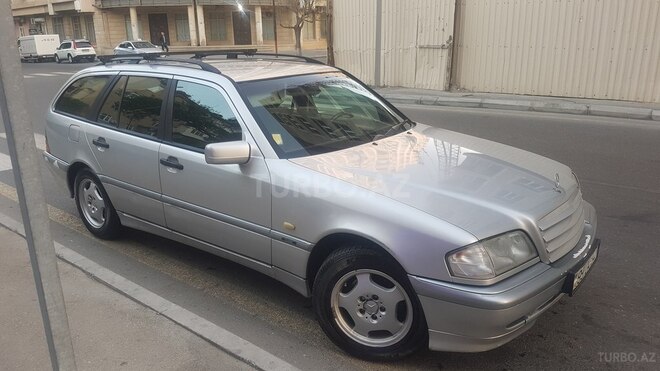 Mercedes C 220 2000, 390,000 km - 2.2 l - Bakı