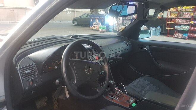 Mercedes C 220 2000, 390,000 km - 2.2 l - Bakı