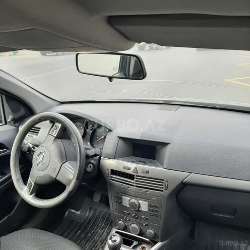 Opel Astra 2006, 130,000 km - 1.4 л - Bakı