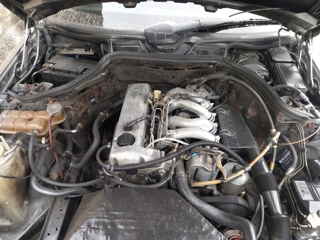 Mercedes E 200 1992, 888,000 km - 2.0 l - Quba