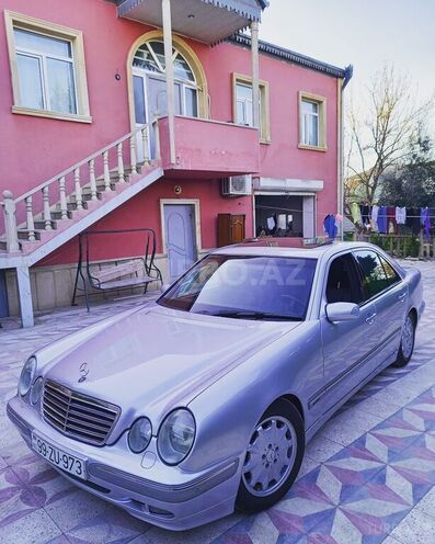 Mercedes E 240 2000, 200,000 km - 2.6 l - Bakı