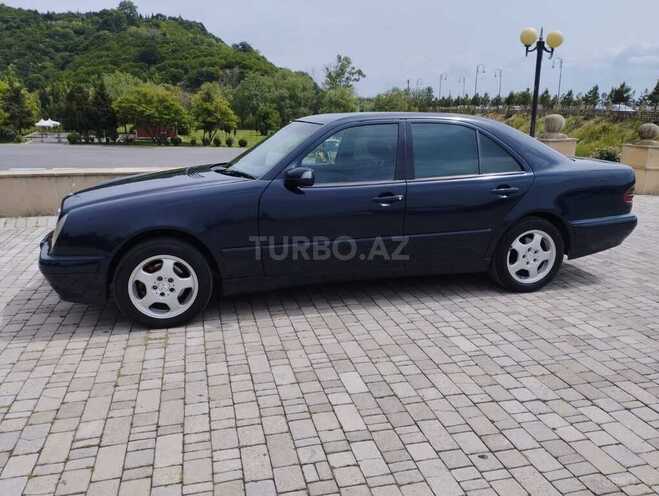 Mercedes E 220 2001, 624,000 km - 2.2 l - Balakən