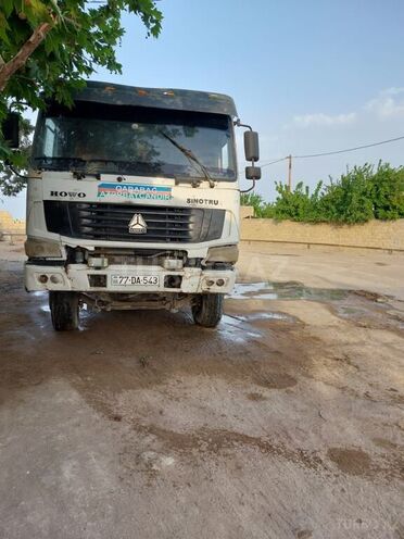 HOWO Sinotruk 2011, 350,000 km - 9.5 l - Qobustan