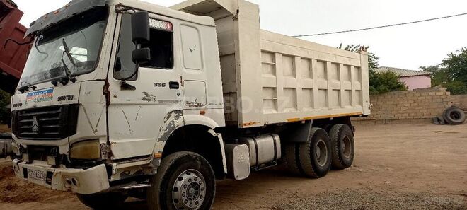 HOWO Sinotruk 2011, 350,000 km - 9.5 l - Qobustan