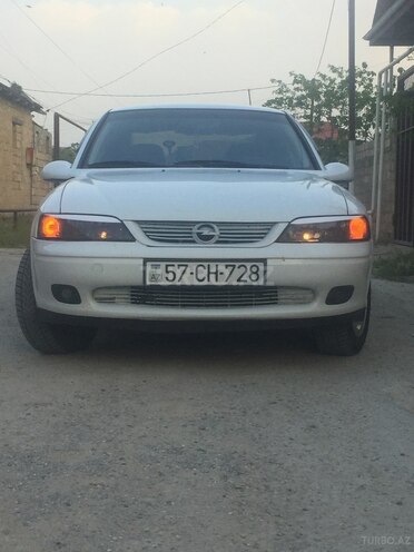 Opel Vectra 1999, 300,000 km - 1.6 л - Bakı