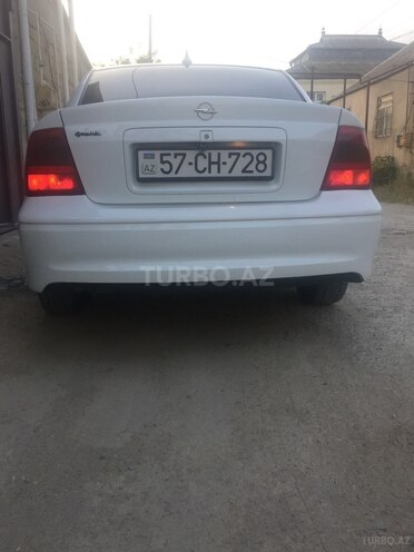 Opel Vectra 1999, 300,000 km - 1.6 л - Bakı