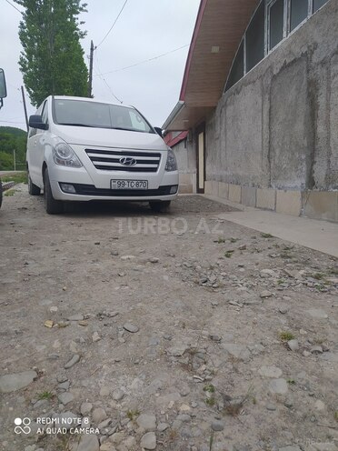 Hyundai H-1 2014, 212,029 km - 2.5 л - Quba