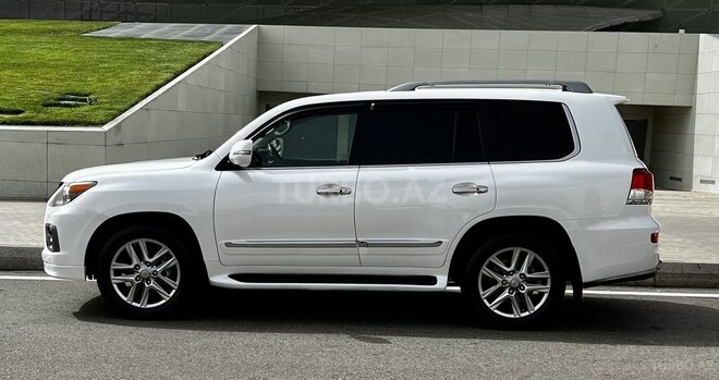 Lexus LX 570 2013, 104,700 km - 5.7 l - Bakı