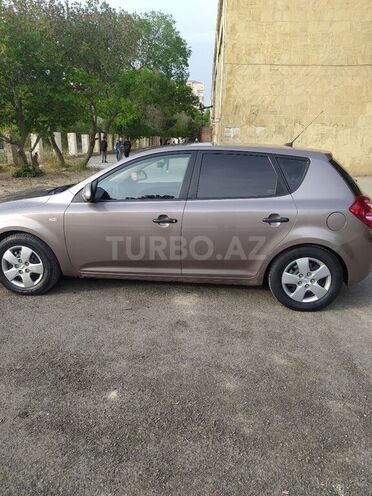 Kia Ceed 2007, 240,000 km - 1.4 l - Sumqayıt