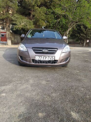 Kia Ceed 2007, 240,000 km - 1.4 l - Sumqayıt