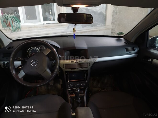 Opel Astra 2004, 225,000 km - 1.4 l - Bakı