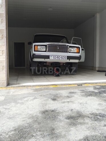 LADA (VAZ) 2107 2006, 5,610 km - 1.6 l - Qax