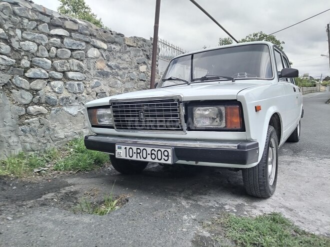 LADA (VAZ) 2107 2006, 5,610 km - 1.6 l - Qax