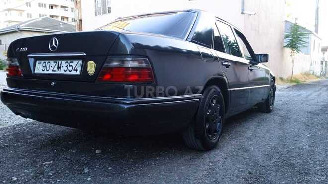 Mercedes E 220 1993, 700,000 km - 2.2 l - Bakı
