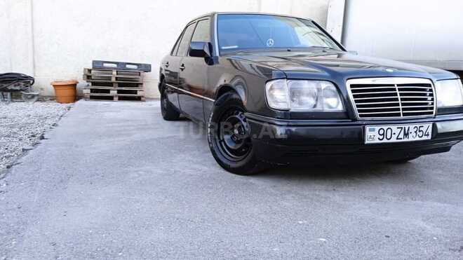Mercedes E 220 1993, 700,000 km - 2.2 l - Bakı