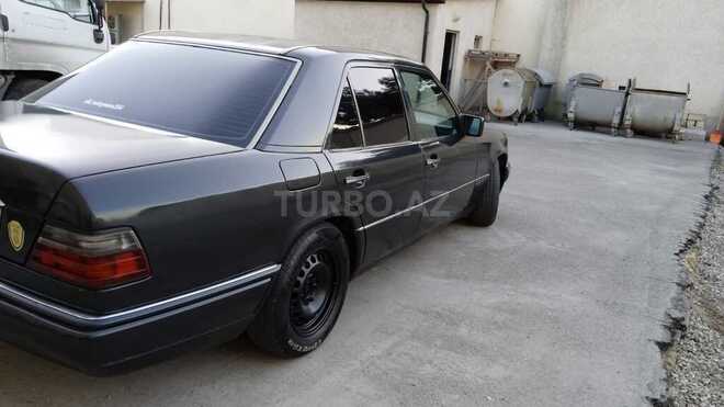 Mercedes E 220 1993, 700,000 km - 2.2 l - Bakı