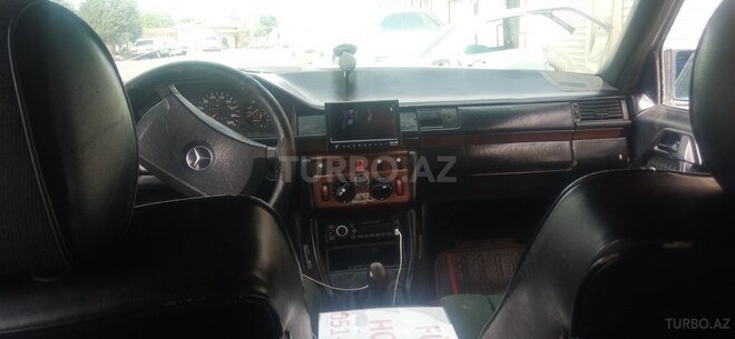 Mercedes E 230 1990, 497,249 km - 2.3 l - Bakı