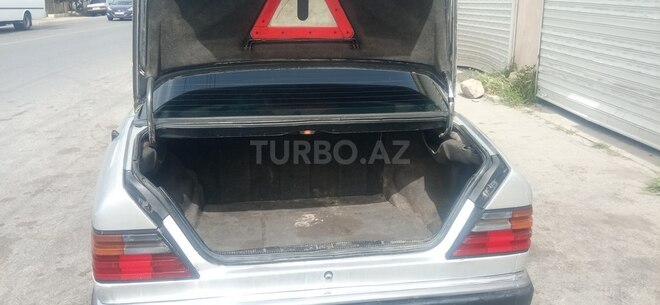 Mercedes E 230 1990, 497,249 km - 2.3 l - Bakı