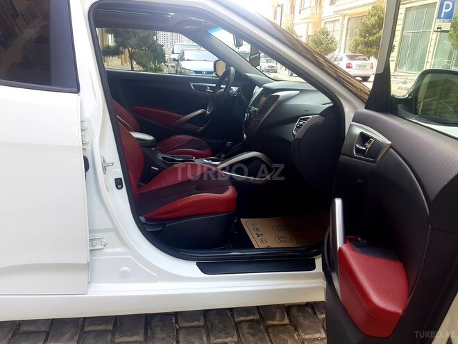 Hyundai Veloster 2011, 96,000 km - 1.6 l - Bakı