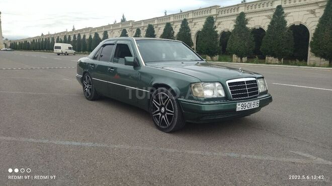 Mercedes E 220 1993, 12,345 km - 2.2 л - Gəncə