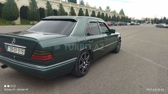 Mercedes E 220 1993, 12,345 km - 2.2 л - Gəncə