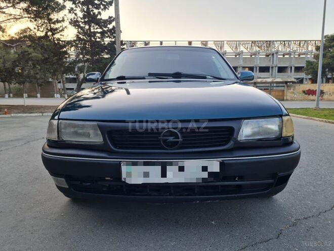Opel Astra 1995, 324,000 km - 1.6 l - Sumqayıt