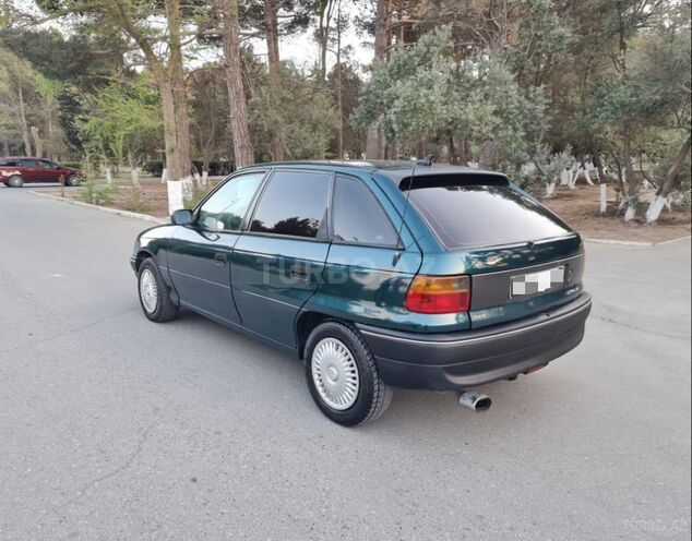 Opel Astra 1995, 324,000 km - 1.6 l - Sumqayıt