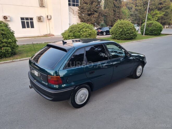 Opel Astra 1995, 324,000 km - 1.6 l - Sumqayıt