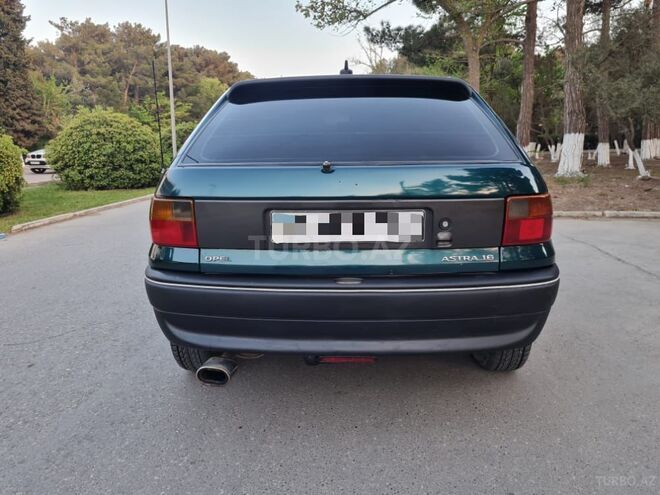 Opel Astra 1995, 324,000 km - 1.6 l - Sumqayıt
