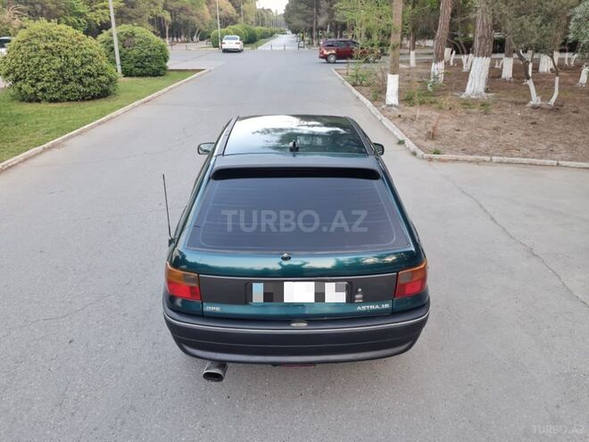 Opel Astra 1995, 324,000 km - 1.6 l - Sumqayıt
