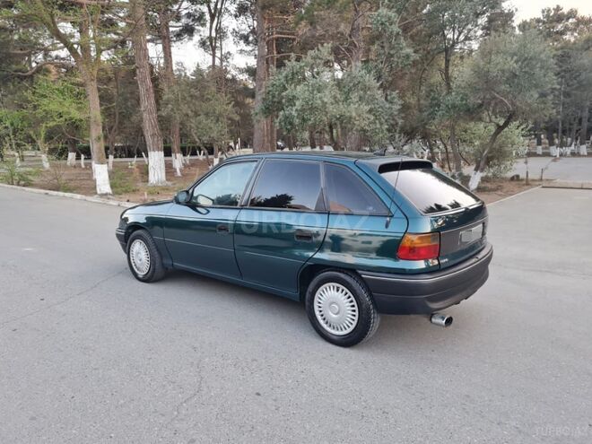 Opel Astra 1995, 324,000 km - 1.6 l - Sumqayıt