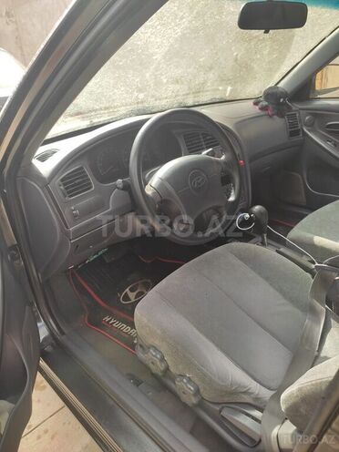 Hyundai Elantra 2002, 250,000 km - 2.0 l - Bakı