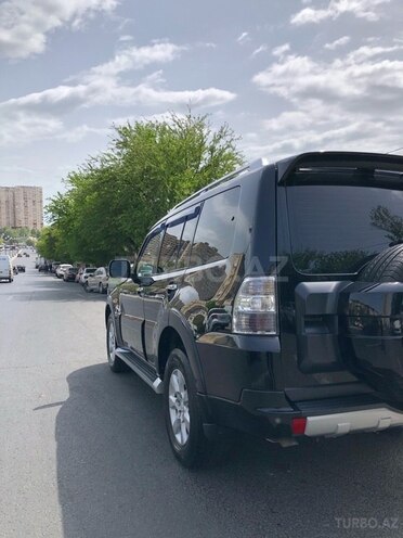 Mitsubishi Pajero 2010, 196,000 km - 3.5 l - Bakı