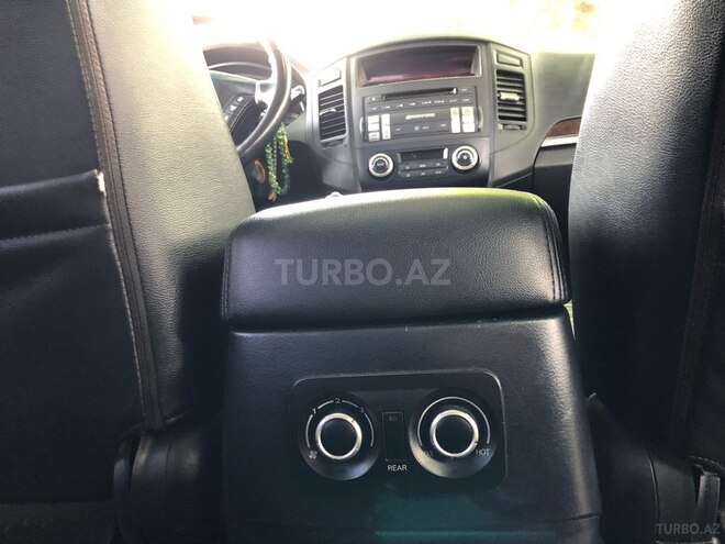 Mitsubishi Pajero 2010, 196,000 km - 3.5 l - Bakı