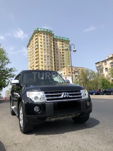 Mitsubishi Pajero 2010, 196,000 km - 3.5 l - Bakı