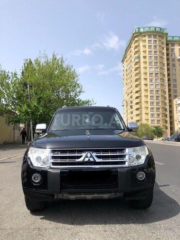 Mitsubishi Pajero 2010, 196,000 km - 3.5 l - Bakı