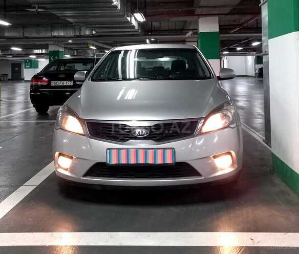 Kia Ceed 2010, 182,000 km - 1.6 л - Bakı