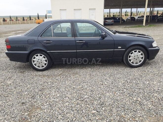 Mercedes C 240 2000, 198,000 km - 2.4 л - Gəncə