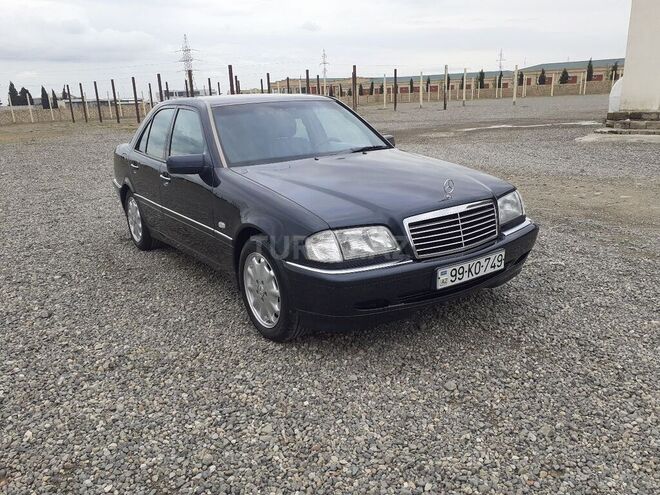 Mercedes C 240 2000, 198,000 km - 2.4 л - Gəncə