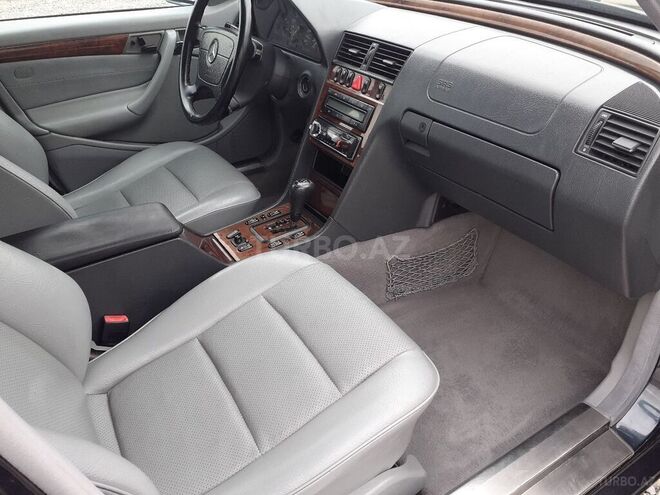 Mercedes C 240 2000, 198,000 km - 2.4 л - Gəncə