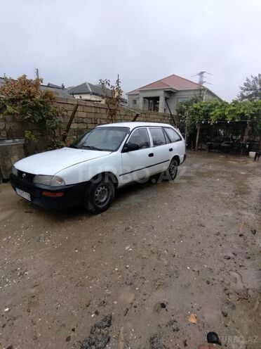 Toyota Corolla 1995, 300,000 km - 1.3 l - Bakı