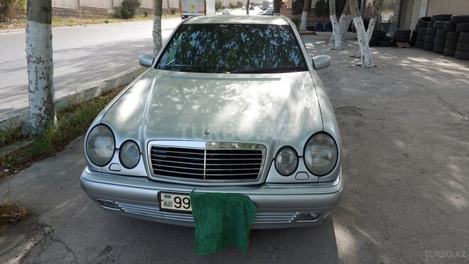 Mercedes E 220 1998, 330,000 km - 2.2 l - Bakı