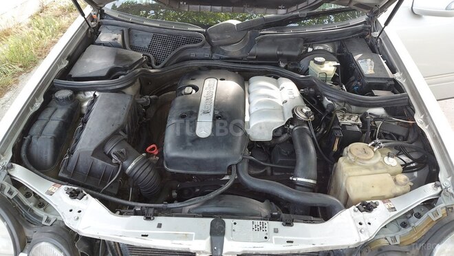 Mercedes E 220 1998, 330,000 km - 2.2 l - Bakı