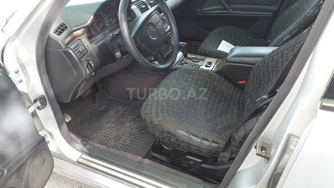 Mercedes E 220 1998, 330,000 km - 2.2 l - Bakı